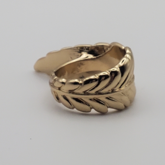 Wide Gold Tone Ring Elongated Leafy Design Regency Wavy Avant Garde Maximalist - Picture 3 of 6